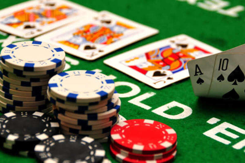 Hướng dẫn chi tiết cách chơi poker 7 lá dành cho người mới